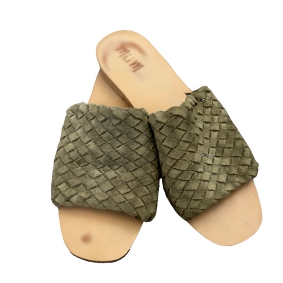 Authentic Mi.Mi Sandals - Picture 5 of 10